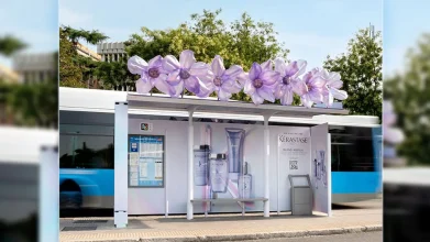 Kérastase bus shelter ooh ad